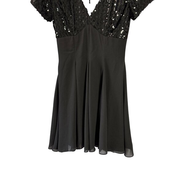 Vintage 80s Karen Okada Black Mini Dress Sequins V-Neck Size 7/8 Fit & Flare - Picture 3 of 9